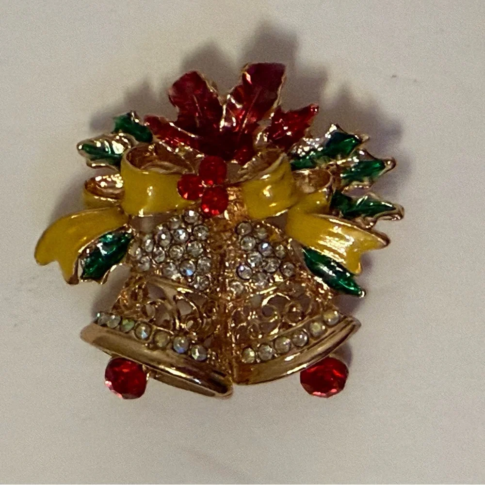 VINTAGE BROOCH PENDANT HOLIDAY CHRISTMAS BELL GOLD RHINESTONES RED GREEN ENAMEL